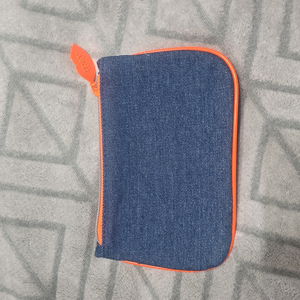 Ipsy makeup bag